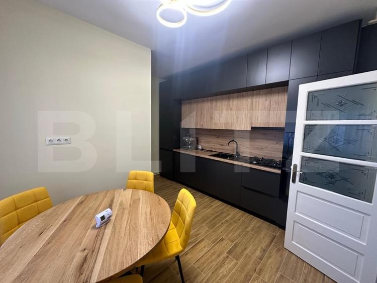 Apartament cu 4 camere decomandat, mobilat în Titulescu