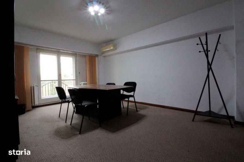 Apartament cu 4 camere, mobilat în Unirii