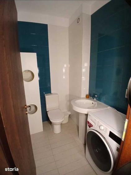 Apartament cu 3 camere decomandat în Runcu