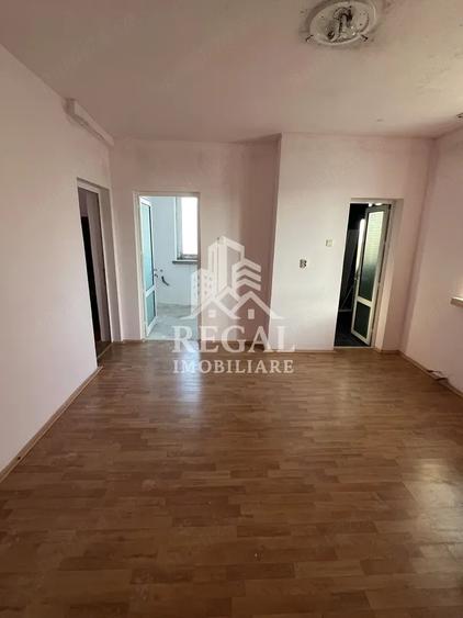 Casă cu Teren 932 Mp în Central