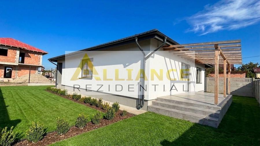 Casă individuală cu 4 camere cu Canalizare în Berceni