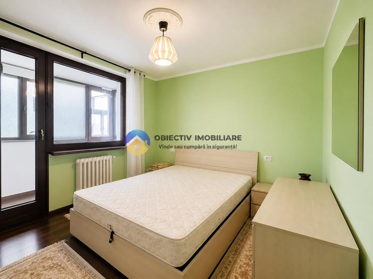 Apartament cu 3 camere semidecomandat, mobilat în Central