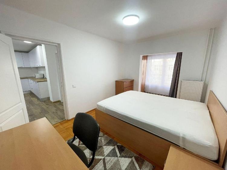 Apartament cu 3 camere decomandat, mobilat în Zorilor
