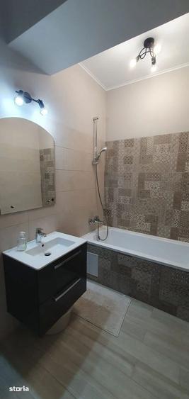 Apartament cu 3 camere, mobilat în City Park Mall