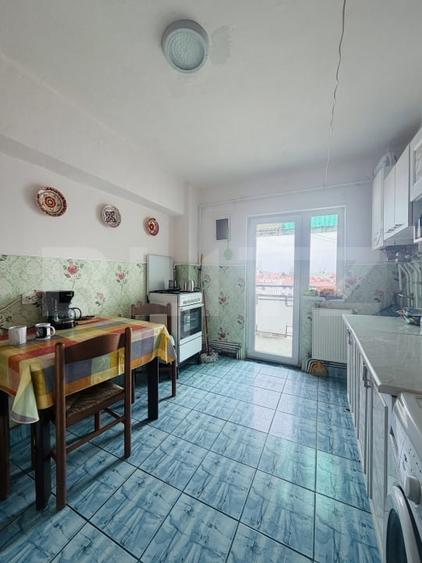 Apartament cu 4 camere decomandat în Câmpia Turzii