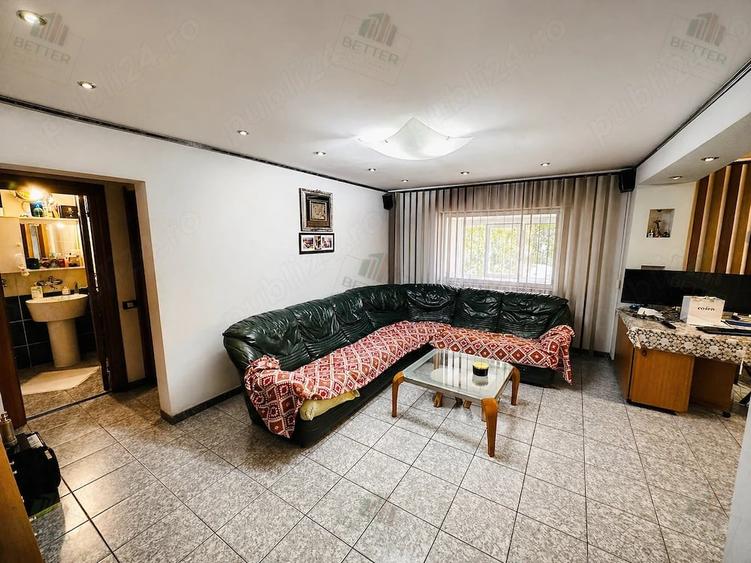 Apartament cu 4 camere decomandat în Vitan