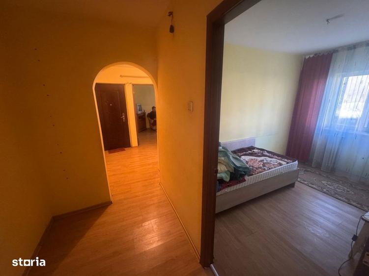 Apartament cu 3 camere decomandat în Dacia