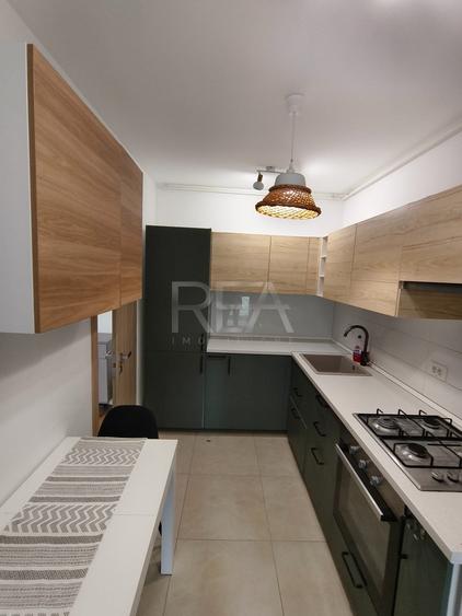 Apartament cu 3 camere decomandat, mobilat în Pipera