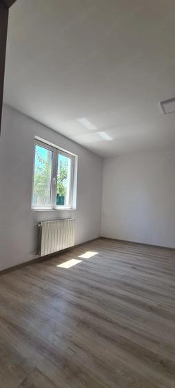 Casă cu Teren 200 Mp în Central