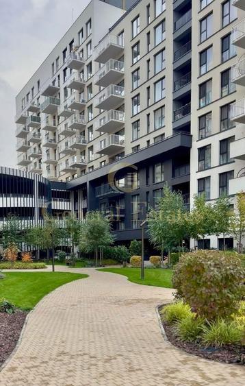 Apartament cu 2 camere semidecomandat, mobilat în Baza 3
