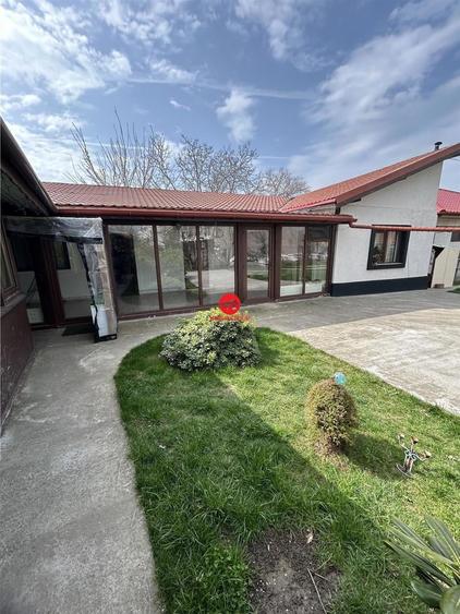 Casă cu 4 camere cu Teren 555 Mp în Eforie