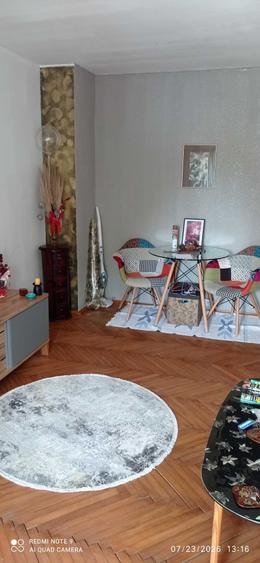 Apartament cu 2 camere decomandat în Far
