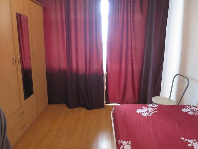 Apartament cu 3 camere semidecomandat în Gara de Nord