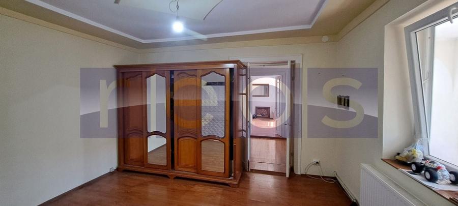 Casă individuală cu 4 camere cu Canalizare în Central