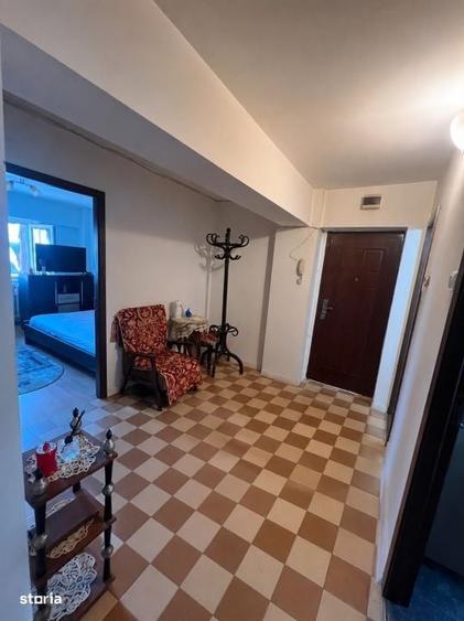 Apartament cu 3 camere decomandat în Valea Rosie
