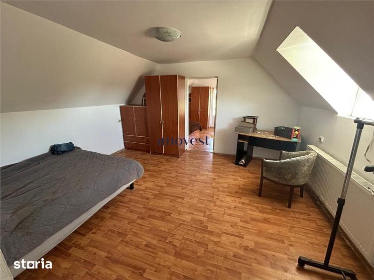 Casă cu 6 camere cu Teren 900 Mp în Vetiș