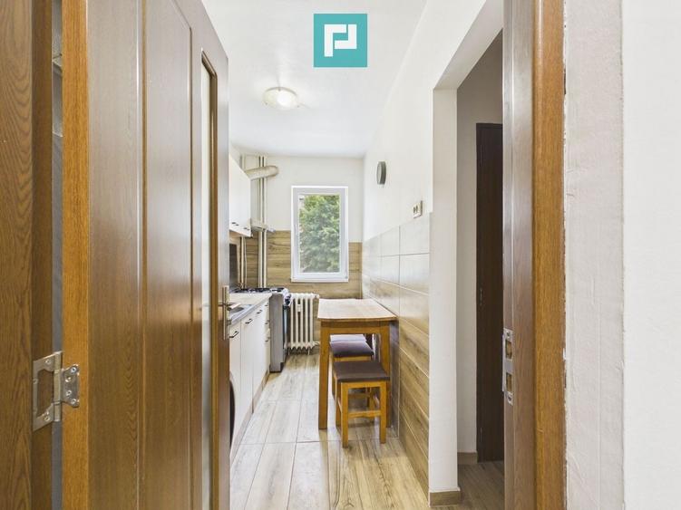 Apartament cu 3 camere decomandat, mobilat în Aurel Vlaicu