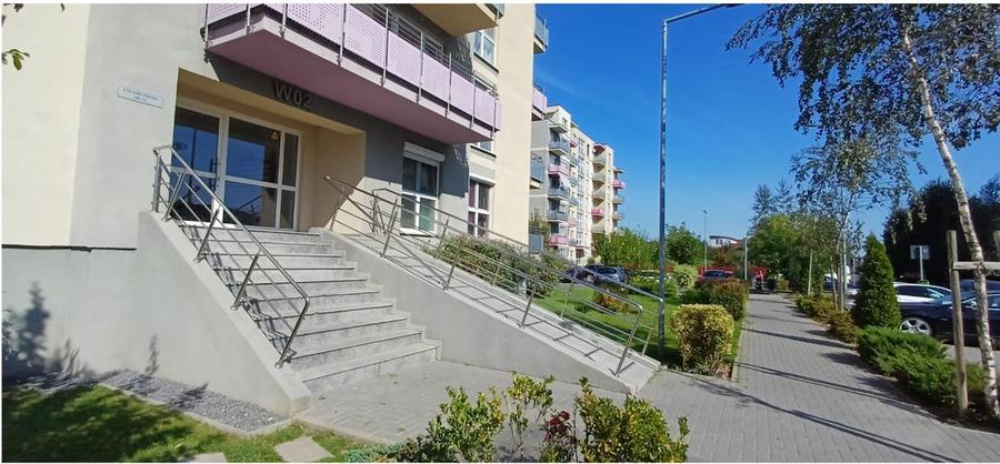 Apartament cu 2 camere decomandat, mobilat în Tractorul