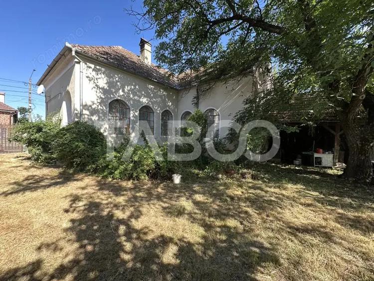 Casa cu potential de investitie in centrul satului 1540 mp teren - 10