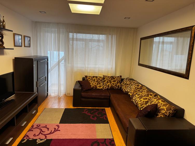 Apartament cu 2 camere semidecomandat în Calea Galați