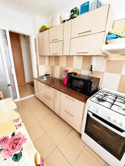 Apartament cu 2 camere semidecomandat în Titan