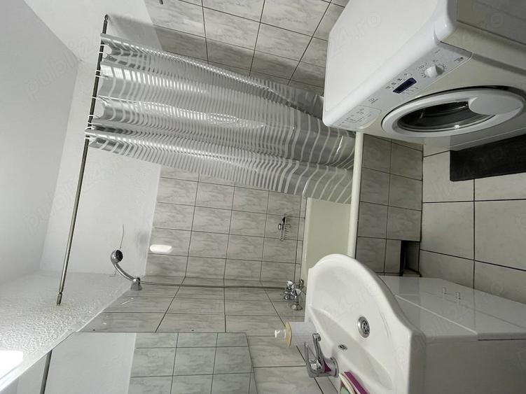 Garsonieră decomandată în Valea Aurie