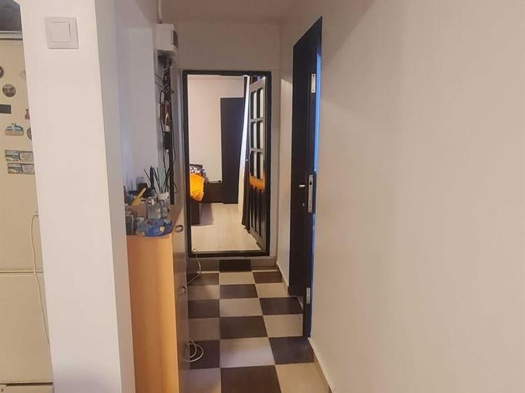 Apartament cu 2 camere decomandat, mobilat în Bariera Vâlcii