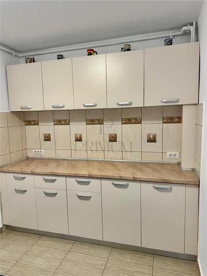 Apartament cu 3 camere decomandat, mobilat în Lipovei