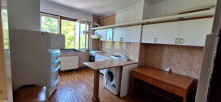 Garsonieră decomandată în Gruia