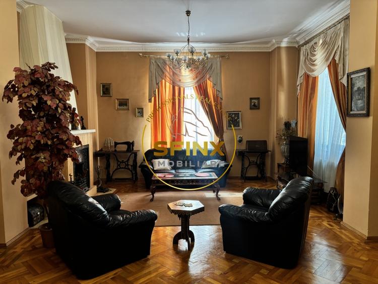 Casă individuală cu 9 camere cu Canalizare în Cotroceni