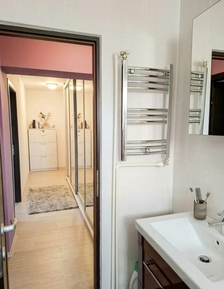 Apartament cu 2 camere decomandat, mobilat în Primo