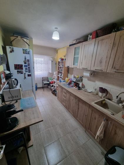 Apartament cu 4 camere decomandat în ICIL