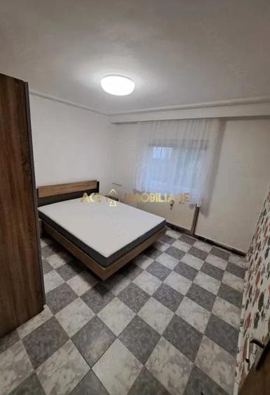 Apartament cu 3 camere decomandat, mobilat în Timpuri Noi