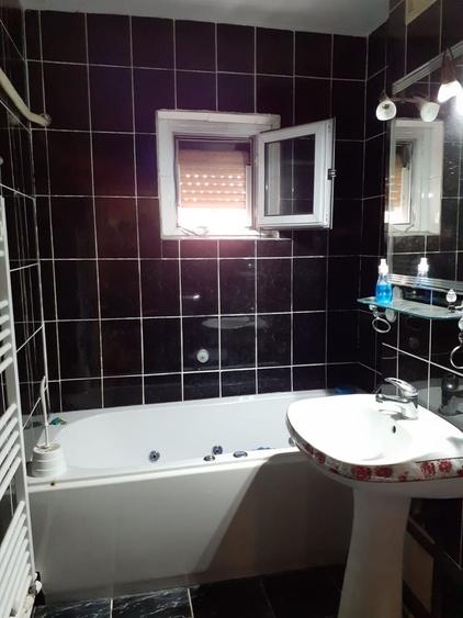 Apartament cu 2 camere decomandat în