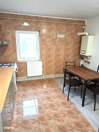 Apartament cu 2 camere semidecomandat în Broșteni