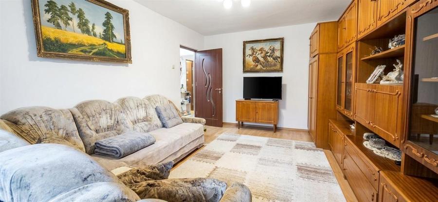 Apartament cu 3 camere decomandat în Decebal