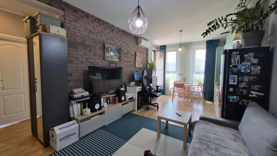Apartament cu 2 camere decomandat în Exterior Est