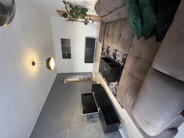 Apartament cu 3 camere semidecomandat în Central