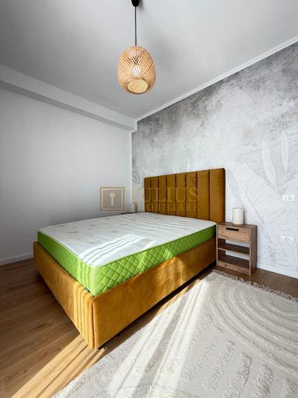 Apartament cu 6 camere decomandat în Central