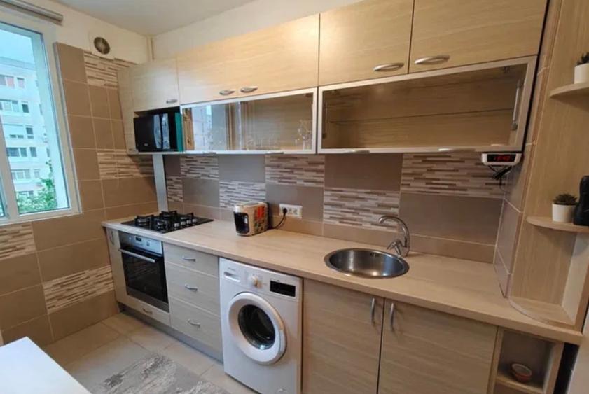 Apartament cu 2 camere semidecomandat în Dristor