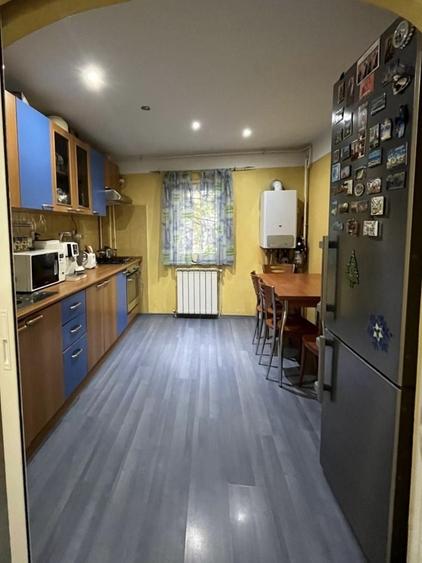Apartament 3 camere decomandat | 65,5 mp utili + 2 balcoane | Etaj 1 | Dr. Hacman- Calea lui Traian - 8