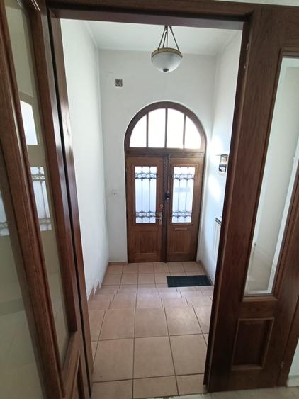 Apartament cu 4 camere decomandat în Gara de Nord