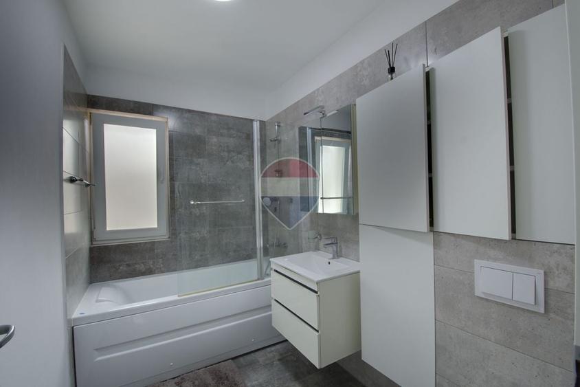 Apartament cu 3 camere decomandat în Braytim