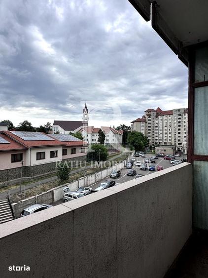 Apartament cu 4 camere în Rogerius