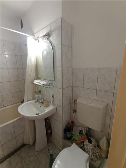 Garsonieră decomandată, mobilată în Aleea Carpați