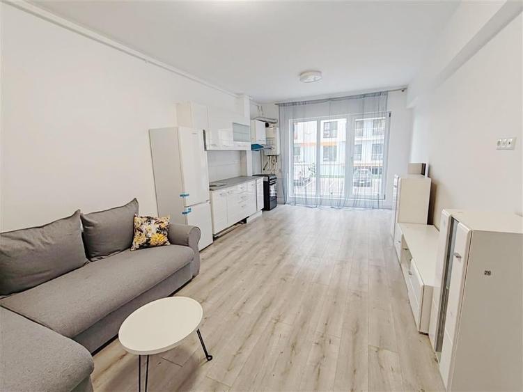 Apartament cu 3 camere decomandat, mobilat în Nord-Est