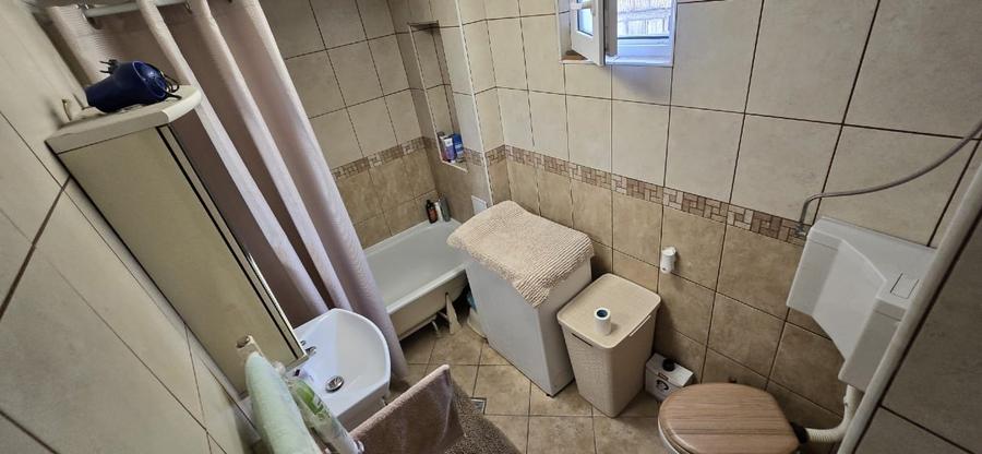 Casă individuală cu 4 camere cu Canalizare în Brașovul Vechi