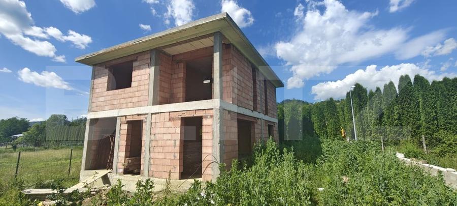 Casă individuală cu 4 camere cu Canalizare în Năsăud