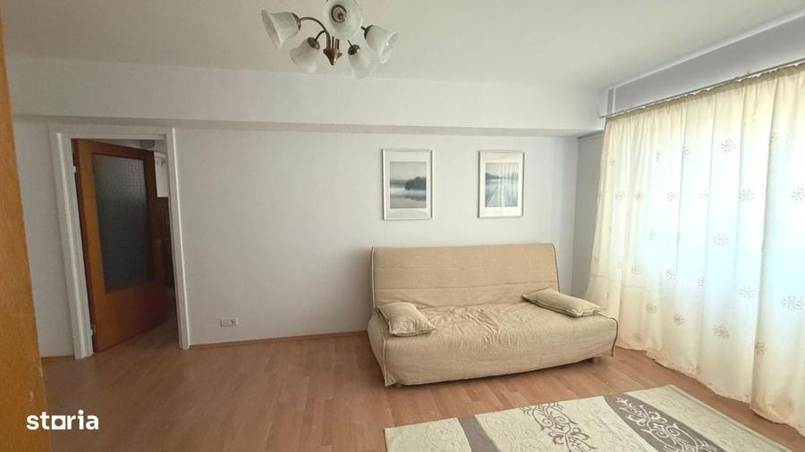 Apartament cu 3 camere semidecomandat în Grivița