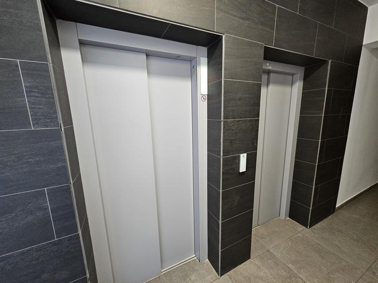 Apartament cu 2 camere decomandat în Berceni